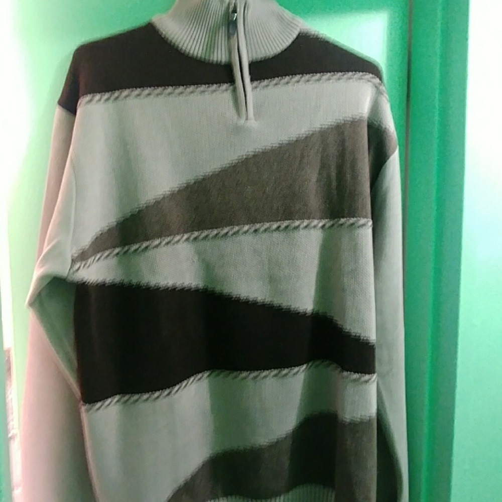 Men's sweaterow